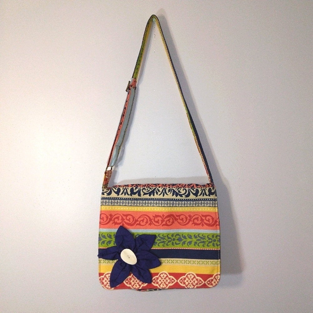 NWOT Amahoro Handmade Fabric Crossbody Flap Purse w/ Flower Detail